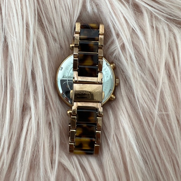 Michael Kors Watch - Picture 2 of 2